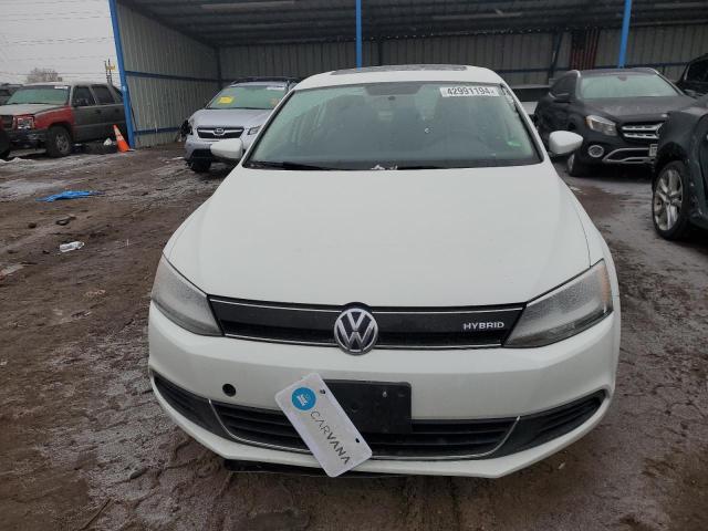 3VW637AJ5DM228030 - 2013 VOLKSWAGEN JETTA HYBRID WHITE photo 5