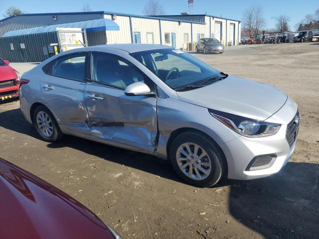 3KPC24A34JE034040 - 2018 HYUNDAI ACCENT SE SILVER photo 4