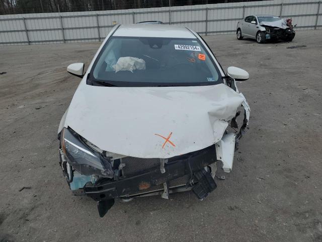 5YFBURHEXKP893465 - 2019 TOYOTA COROLLA L WHITE photo 5