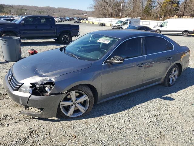 2013 VOLKSWAGEN PASSAT SE, null