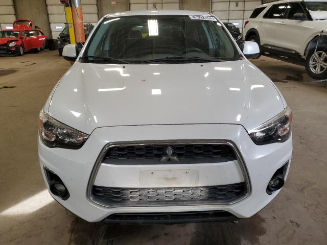 4A4AR4AU3DE002166 - 2013 MITSUBISHI OUTLANDER SE WHITE photo 5