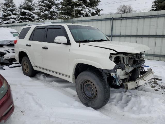 JTEBU5JR8A5012520 - 2010 TOYOTA 4RUNNER SR WHITE photo 4