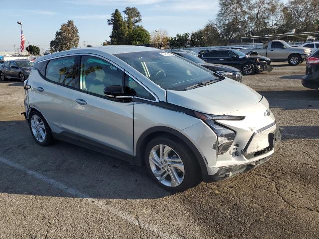 1G1FW6S00P4130588 - 2023 CHEVROLET BOLT EV 1LT SILVER photo 4