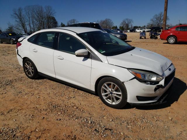 1FADP3F24FL362255 - 2015 FORD FOCUS SE WHITE photo 4