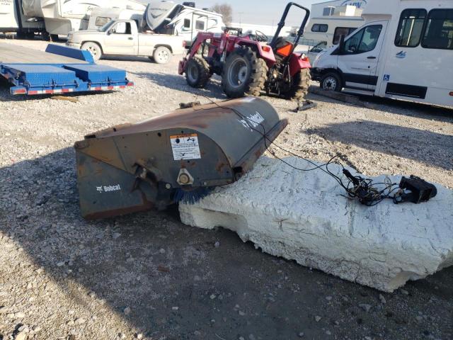 783739446 - 2016 BOBCAT SWEEPER BLACK photo 3