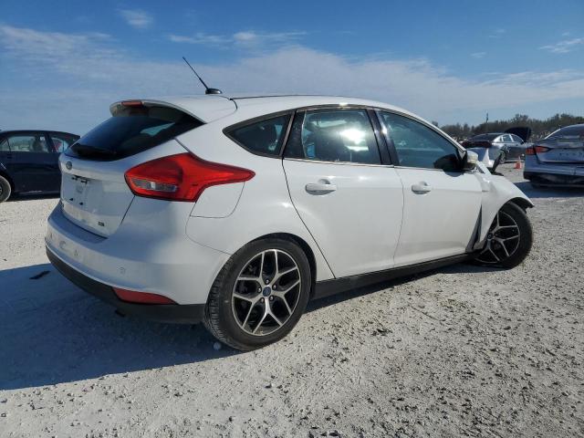 1FADP3M27HL224926 - 2017 FORD FOCUS SEL WHITE photo 3