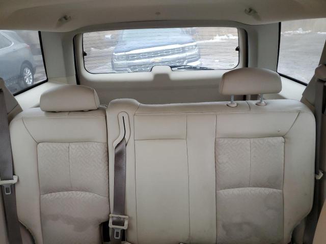5GZCZ53437S868327 - 2007 SATURN VUE WHITE photo 10