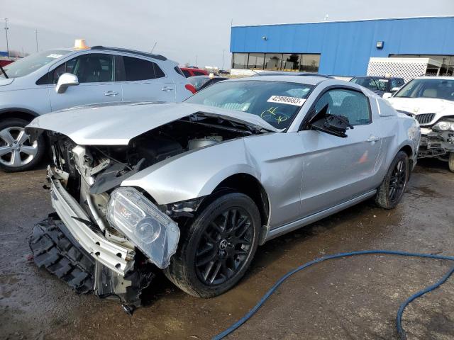1ZVBP8AM8E5271349 - 2014 FORD MUSTANG SILVER photo 1