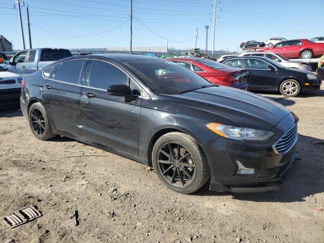 3FA6P0HD9LR255270 - 2020 FORD FUSION SE BLACK photo 4