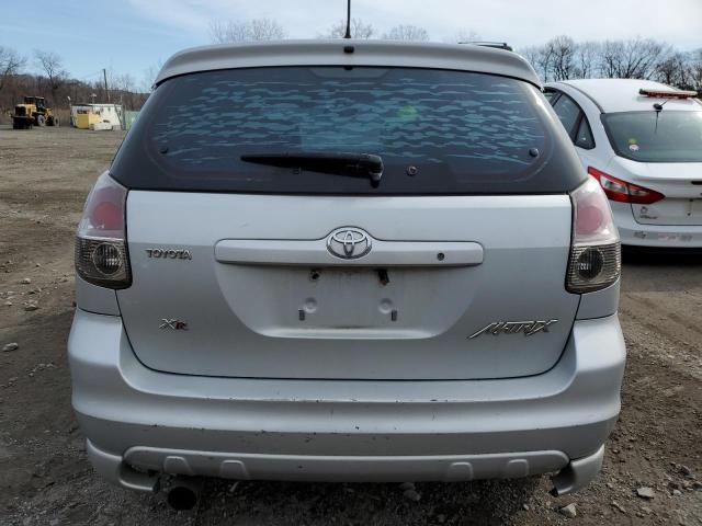 2T1KR32E55C389563 - 2005 TOYOTA MATRIX XR SILVER photo 6