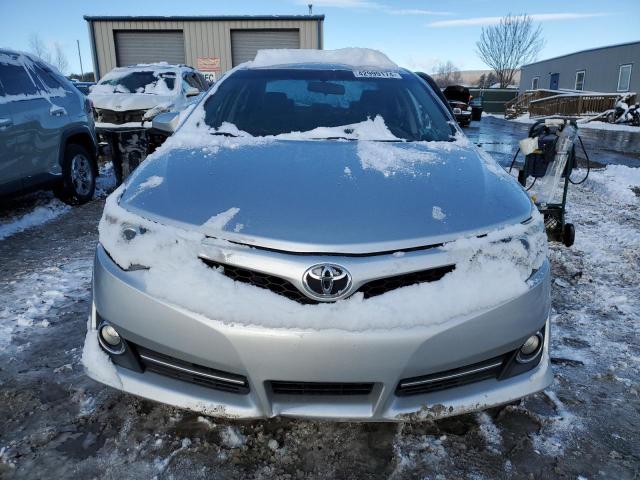 4T1BF1FK0CU116393 - 2012 TOYOTA CAMRY BASE SILVER photo 5