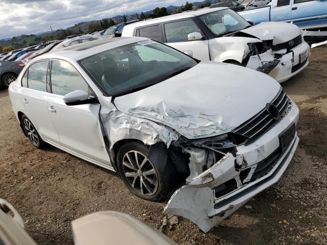 3VWDB7AJ6HM416071 - 2017 VOLKSWAGEN JETTA SE WHITE photo 4