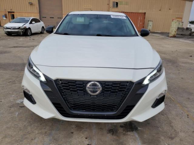 1N4BL4CV6KC223360 - 2019 NISSAN ALTIMA SR WHITE photo 5