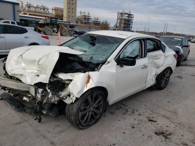 1N4AL3AP1JC227647 - 2018 NISSAN ALTIMA 2.5 WHITE photo 1