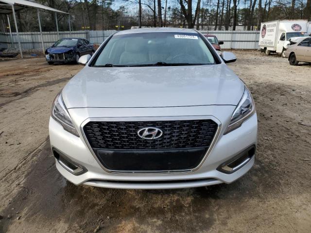 KMHE24L18GA015034 - 2016 HYUNDAI SONATA HYBRID SILVER photo 5