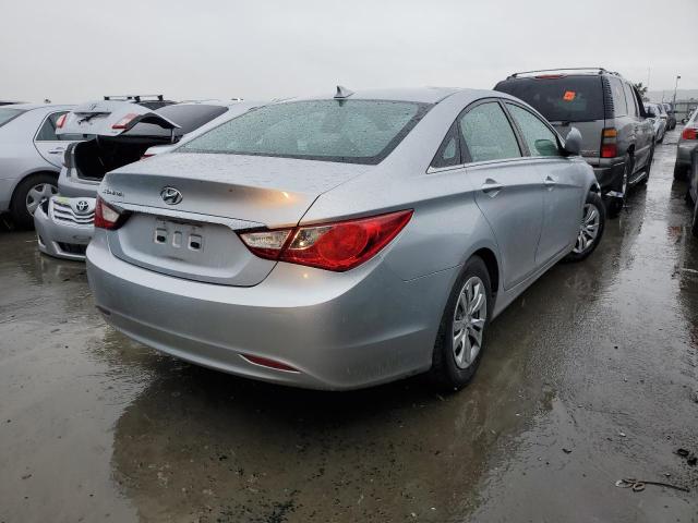 5NPEB4AC0CH311824 - 2012 HYUNDAI SONATA GLS SILVER photo 3