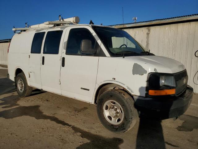 1GCGG25V961178048 - 2006 CHEVROLET EXPRESS G2 WHITE photo 4