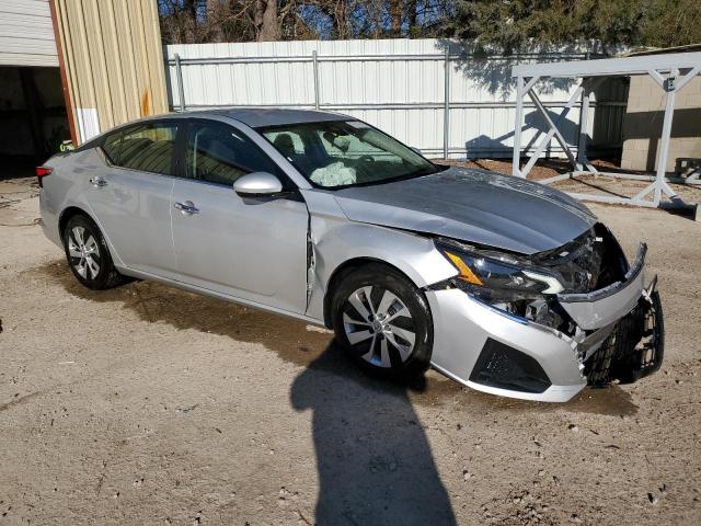 1N4BL4BV8PN362418 - 2023 NISSAN ALTIMA S SILVER photo 4