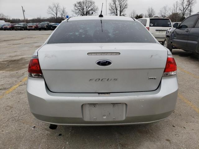 1FAHP3HN5AW258860 - 2010 FORD FOCUS 4D SEL SILVER photo 6