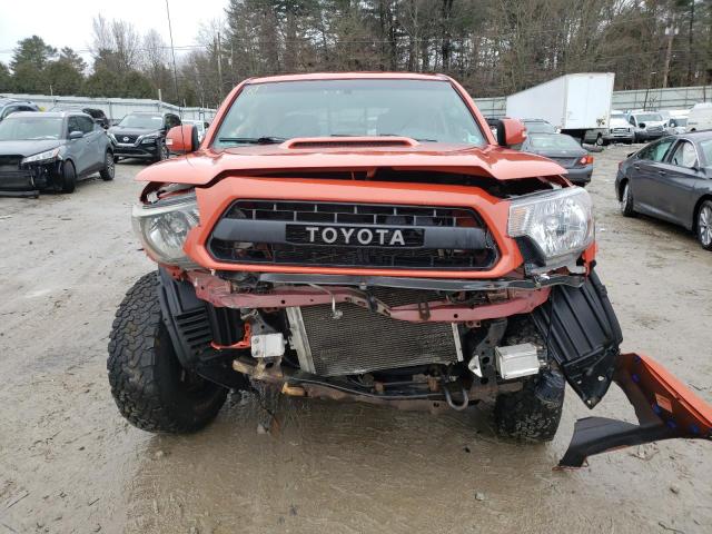 5TFLU4EN6FX136100 - 2015 TOYOTA TACOMA DOUBLE CAB ORANGE photo 5