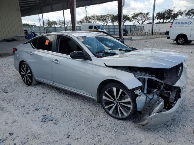 1N4BL4CV1KC183088 - 2019 NISSAN ALTIMA SR SILVER photo 4