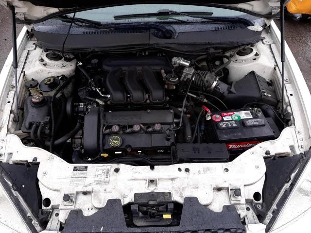 1FAFP56S5YA260773 - 2000 FORD TAURUS SEL WHITE photo 11