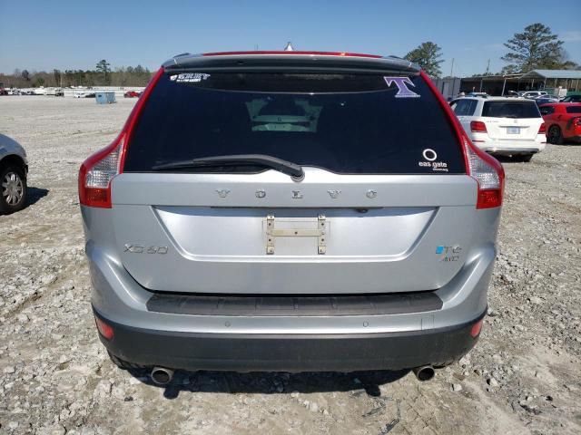 YV4902DZ2D2424640 - 2013 VOLVO XC60 T6 SILVER photo 6