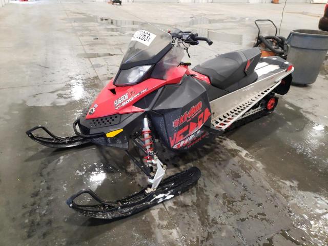 2BPSUJBB7BV000157 - 2011 SKI DOO RENEGADE RED photo 2