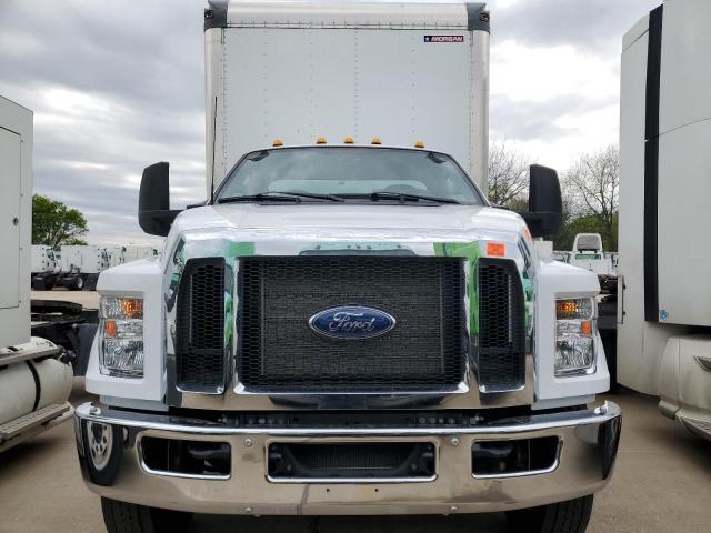 1FDNF6AN8NDF08925 - 2022 FORD F650 SUPER DUTY WHITE photo 9