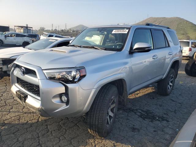 JTEBU5JR6K5648791 - 2019 TOYOTA 4RUNNER SR5 GRAY photo 1