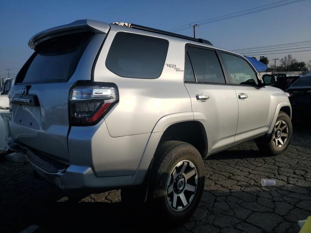 JTEBU5JR6K5648791 - 2019 TOYOTA 4RUNNER SR5 GRAY photo 3