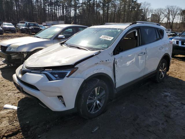 JTMRFREV1HJ714840 - 2017 TOYOTA RAV4 XLE WHITE photo 1