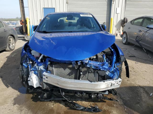 NMTKHMBX0NR140894 - 2022 TOYOTA C-HR XLE BLUE photo 5