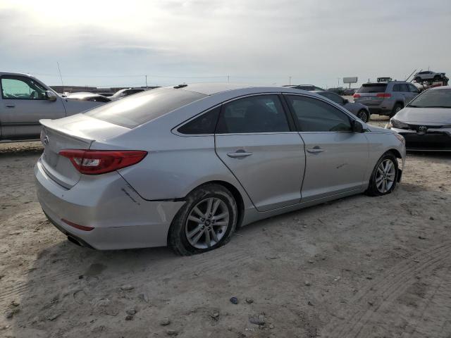 5NPE24AF4GH311003 - 2016 HYUNDAI SONATA SE SILVER photo 3