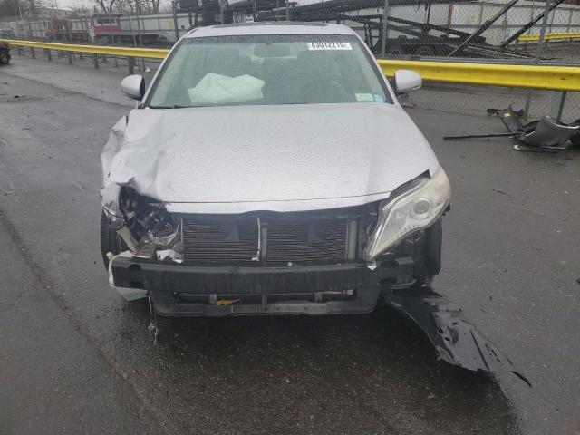 4T1BK3DB2BU384208 - 2011 TOYOTA AVALON BASE Сріблястий фото 5