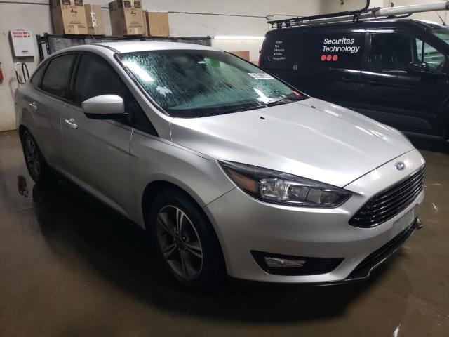 1FADP3FE2JL204712 - 2018 FORD FOCUS SE SILVER photo 4