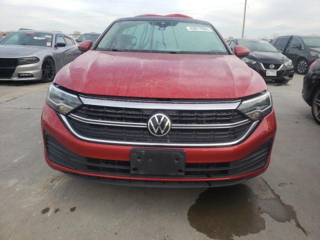 3VW7M7BU3NM011586 - 2022 VOLKSWAGEN JETTA SE RED photo 5