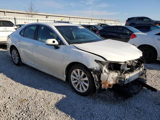 4T1B11HK3JU084743 - 2018 TOYOTA CAMRY L WHITE photo 4