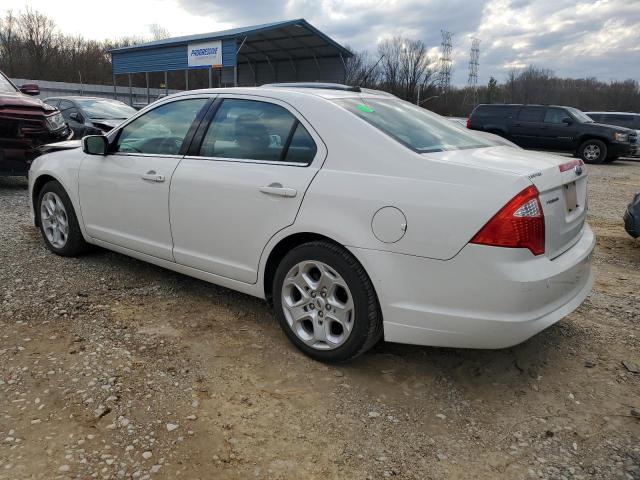 3FAHP0HA4AR311899 - 2010 FORD FUSION SE WHITE photo 2