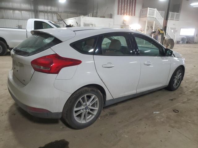 1FADP3K28HL272308 - 2017 FORD FOCUS SE WHITE photo 3