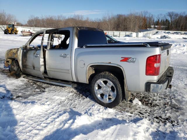 1GCPKTE33BF147720 - 2011 CHEVROLET SILVERADO K1500 LTZ SILVER photo 2