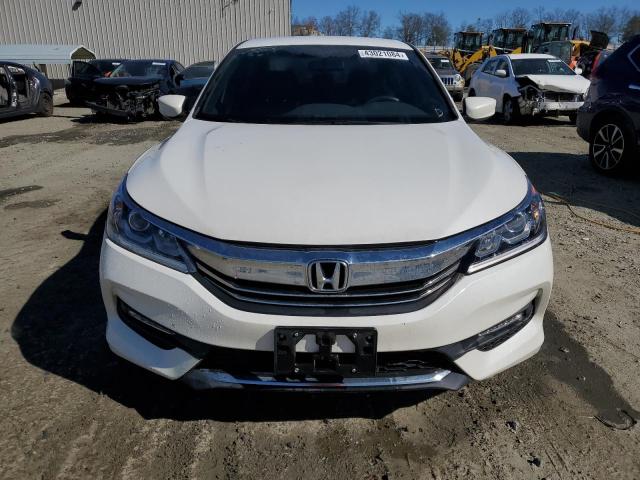 1HGCR2F13HA076785 - 2017 HONDA ACCORD SPORT SPECIAL EDITION WHITE photo 5