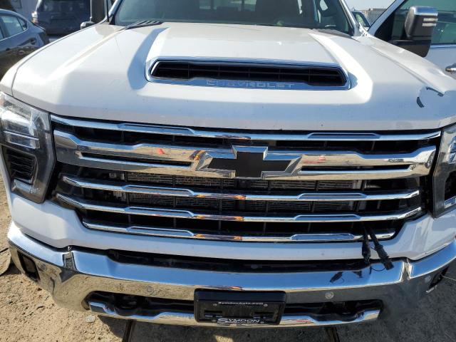 2GC4YPEY8R1125220 - 2024 CHEVROLET SILVERADO K2500 HEAVY DUTY LTZ WHITE photo 11