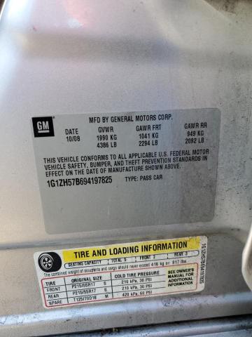 1G1ZH57B694197825 - 2009 CHEVROLET MALIBU 1LT Srebrny zdjęcie 12