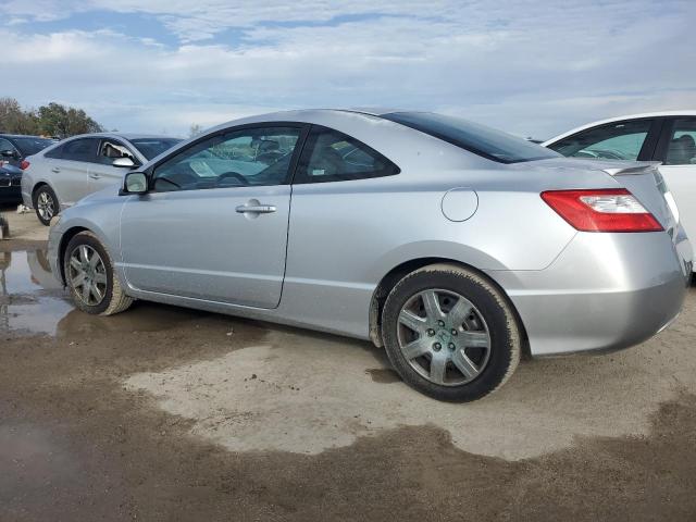 2HGFG12688H513163 - 2008 HONDA CIVIC LX SILVER photo 2