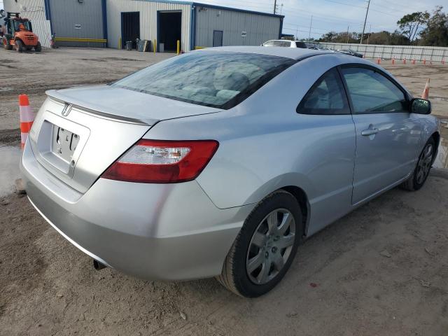 2HGFG12688H513163 - 2008 HONDA CIVIC LX SILVER photo 3