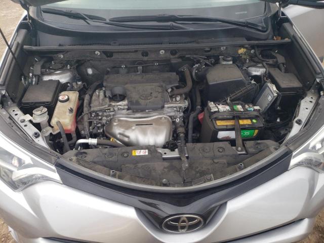 JTMJFREV0JJ213182 - 2018 TOYOTA RAV4 SE SILVER photo 11