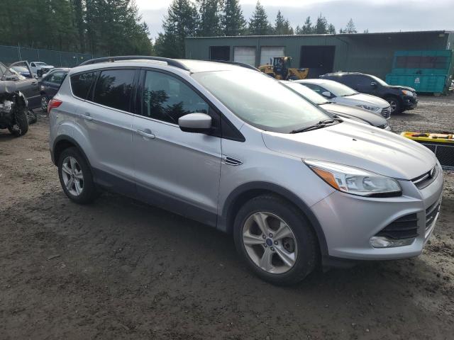 1FMCU9GX5FUB04537 - 2015 FORD ESCAPE SE SILVER photo 4