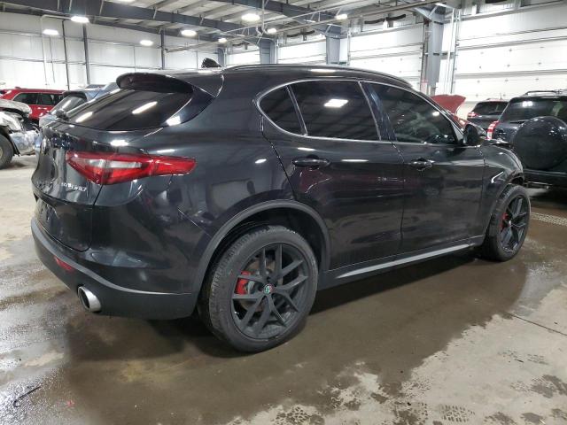 ZASFAKBN6J7B70326 - 2018 ALFA ROMEO STELVIO TI BLACK photo 3