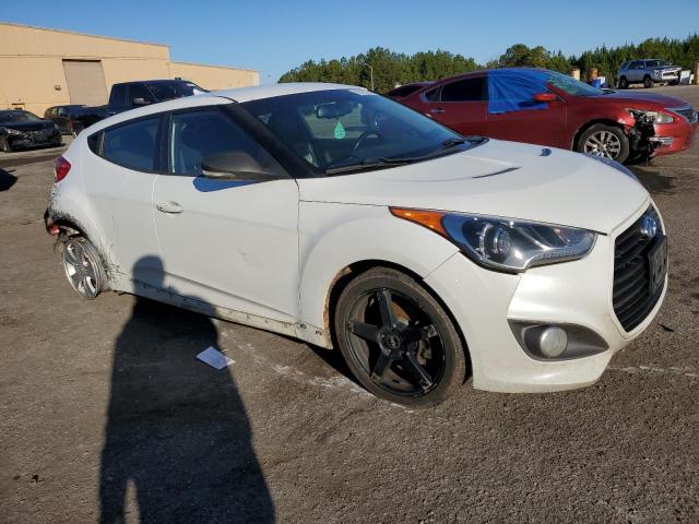 KMHTC6AE6FU223366 - 2015 HYUNDAI VELOSTER TURBO WHITE photo 4